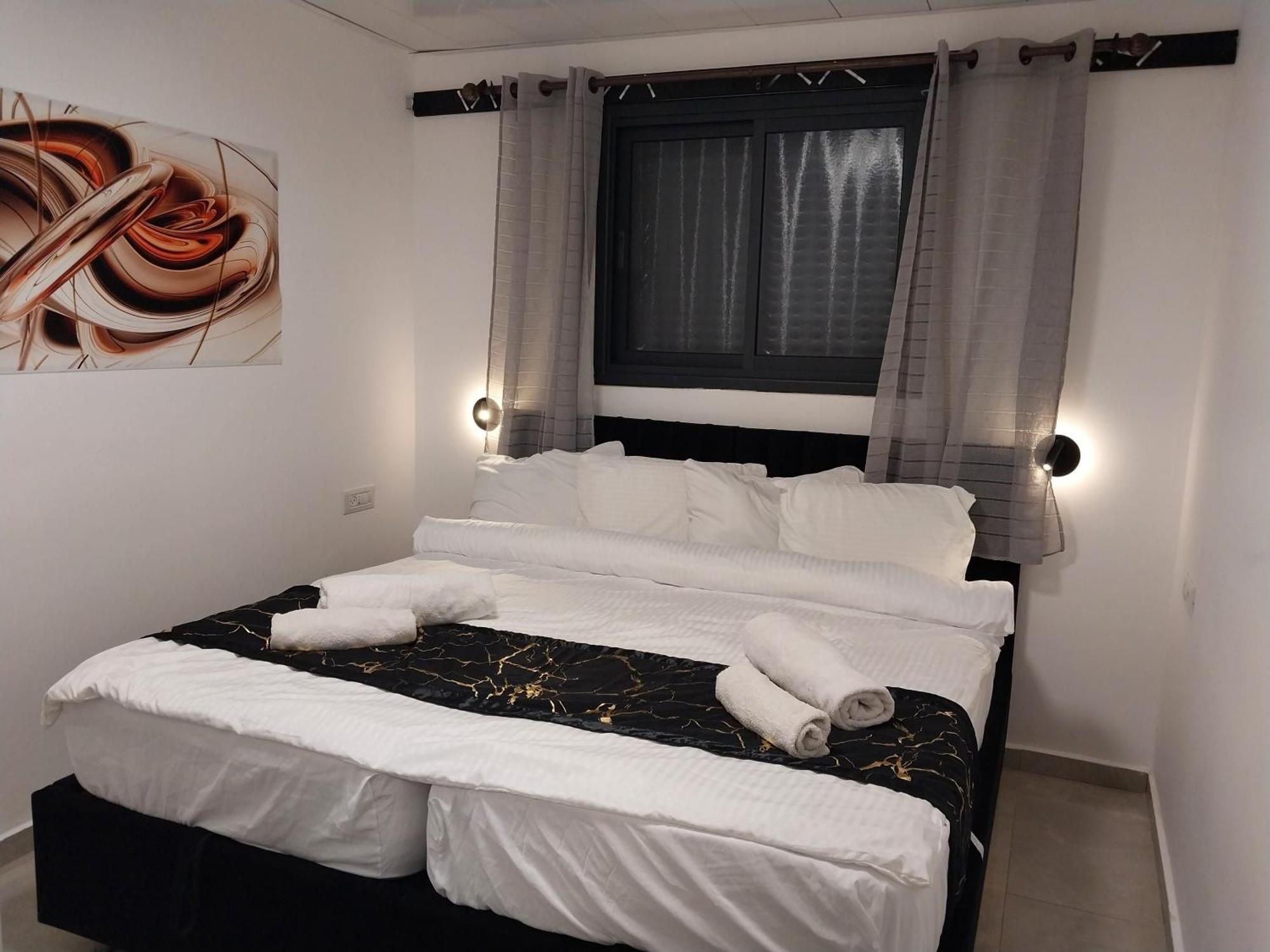 Apartament שירת דבורה בבני ברק Giv'at Shemu'el Zewnętrze zdjęcie