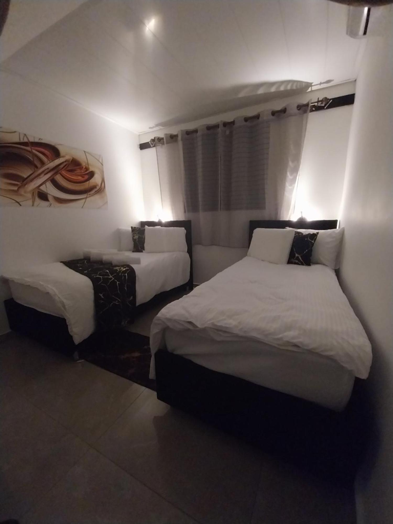 Apartament שירת דבורה בבני ברק Giv'at Shemu'el Zewnętrze zdjęcie