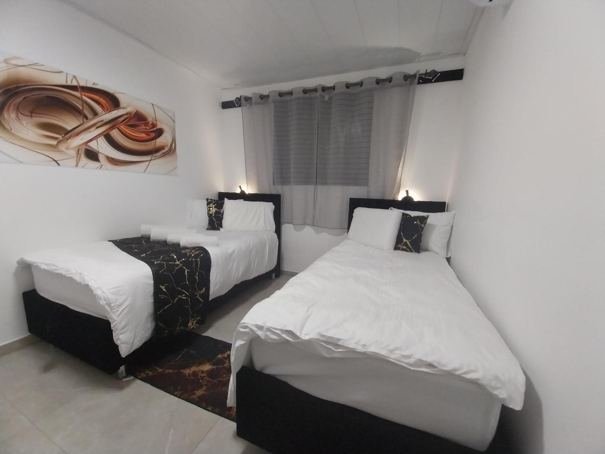 Apartament שירת דבורה בבני ברק Giv'at Shemu'el Zewnętrze zdjęcie